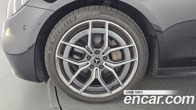 Mercedes-Benz E-Class 2021 — photo 5