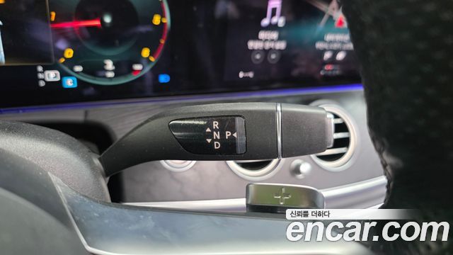 Mercedes-Benz E-Class 2021 — photo 9