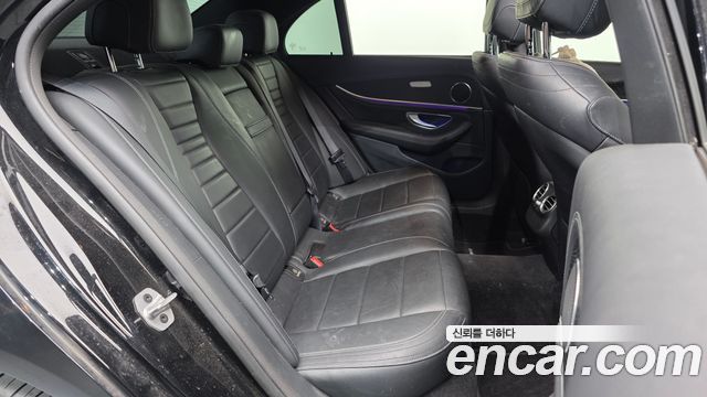 Mercedes-Benz E-Class 2021 — photo 12
