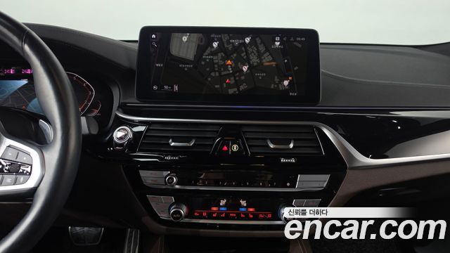 BMW Gran Turismo 2021 — photo 18
