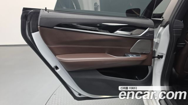 BMW Gran Turismo 2021 — photo 15