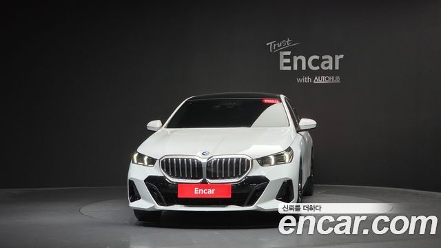 BMW 5-Series 2024 — photo 3