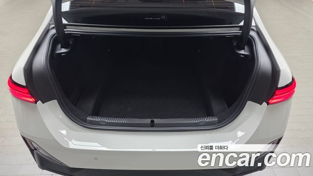 BMW 5-Series 2024 — photo 25