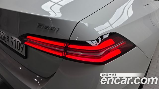 BMW 5-Series 2024 — photo 9
