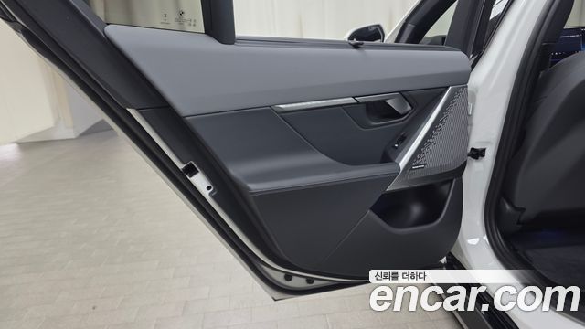 BMW 5-Series 2024 — photo 15