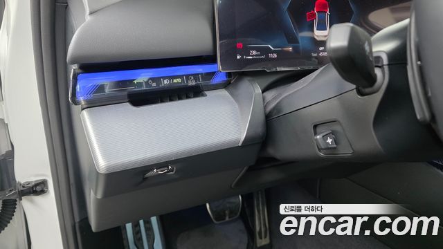 BMW 5-Series 2024 — photo 27