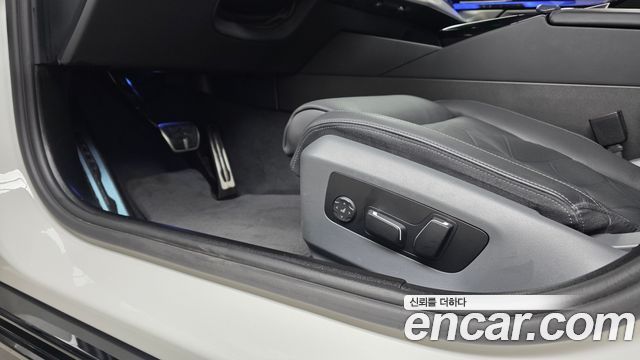 BMW 5-Series 2024 — photo 32