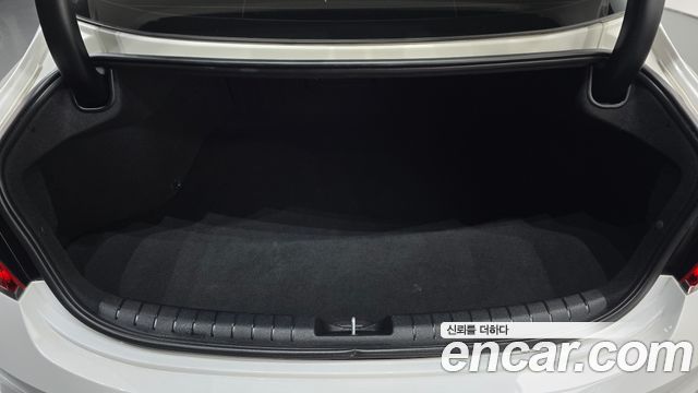 Hyundai Grandeur 2018 — photo 25