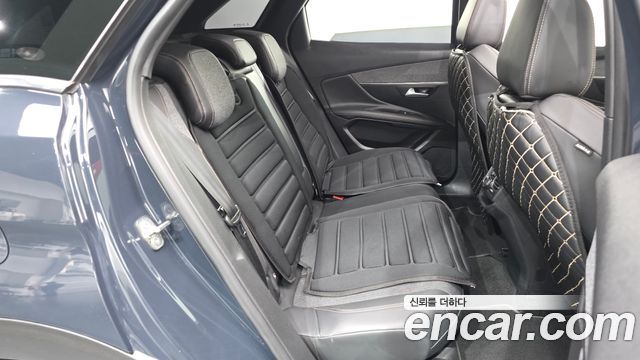 Peugeot 3008 2019 — photo 12