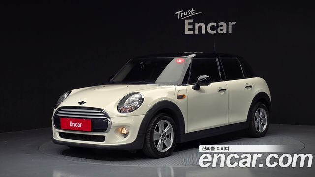 Mini Cooper 2015 — photo 1