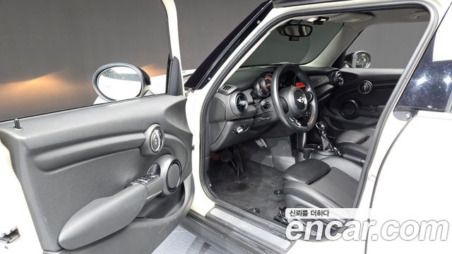 Mini Cooper 2015 — photo 10