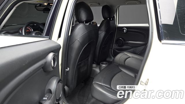 Mini Cooper 2015 — photo 11