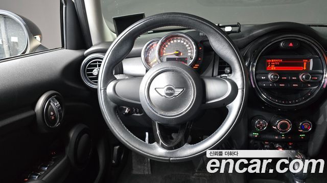 Mini Cooper 2015 — photo 12