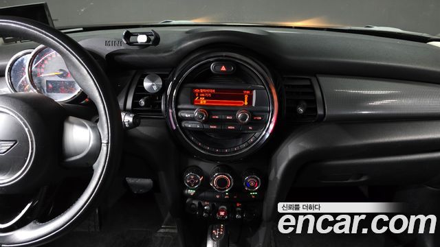 Mini Cooper 2015 — photo 19