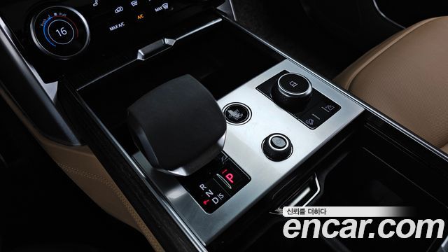 Land Rover Range Rover 2023 — photo 12