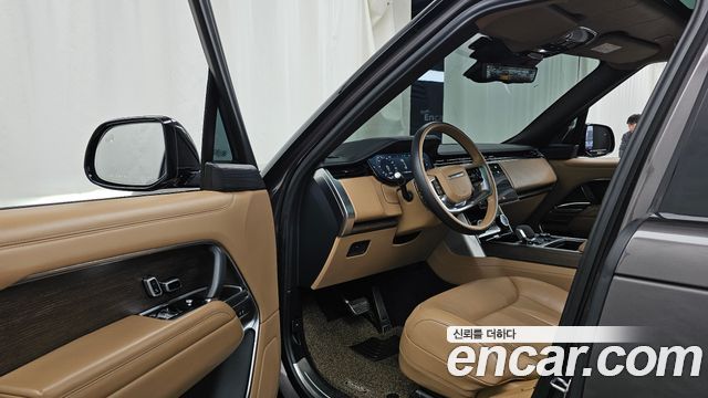 Land Rover Range Rover 2023 — photo 13