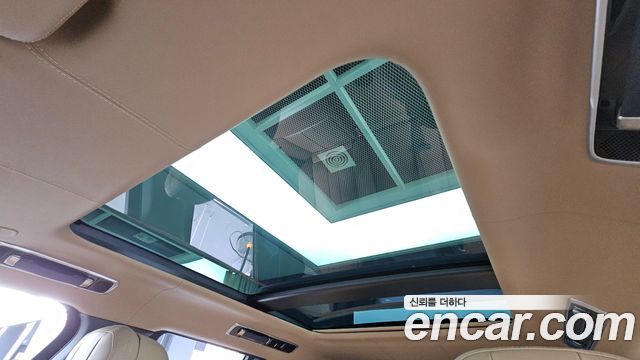 Land Rover Range Rover 2023 — photo 23