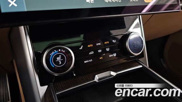 Land Rover Range Rover 2023 — photo 38