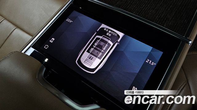 Land Rover Range Rover 2023 — photo 40
