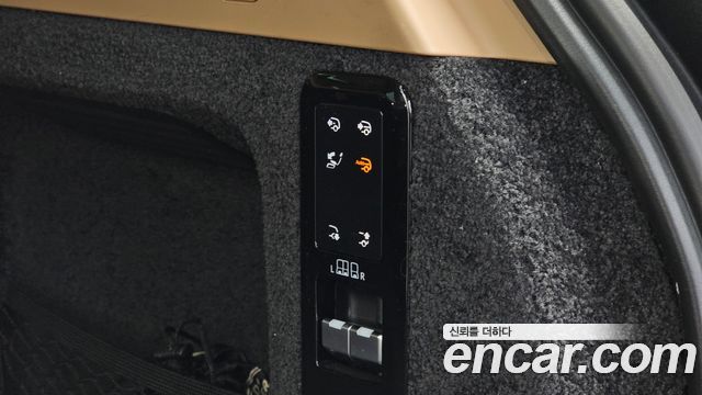 Land Rover Range Rover 2023 — photo 44