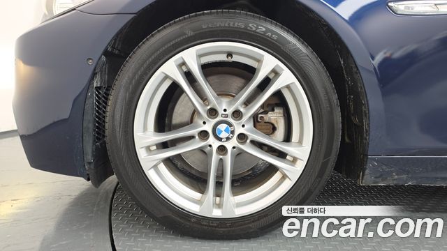 BMW 5-Series 2012 — photo 5