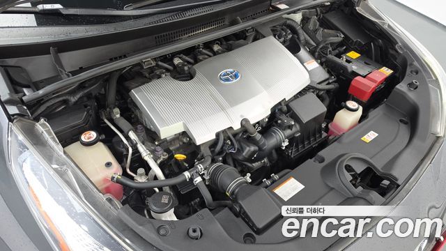 Toyota Prius 2018 — photo 6