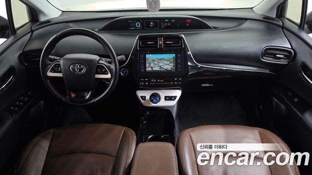 Toyota Prius 2018 — photo 7