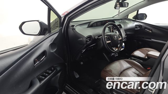 Toyota Prius 2018 — photo 10