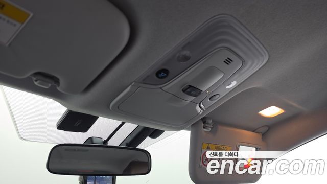 Toyota Prius 2018 — photo 18