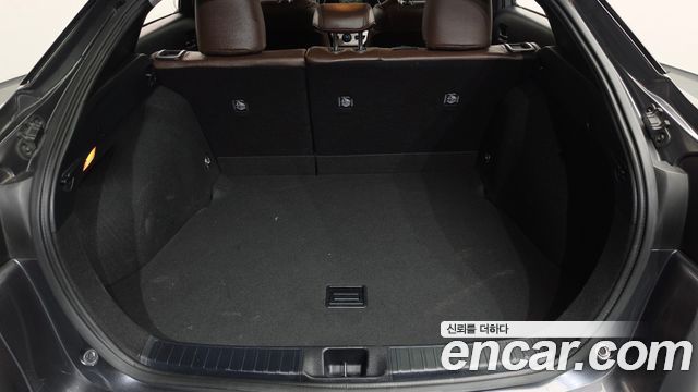Toyota Prius 2018 — photo 20