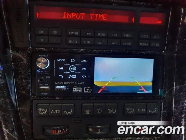 BMW 8-Series 1995 — photo 20