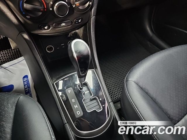 Hyundai Accent 2015 — photo 8