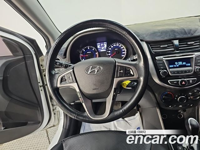 Hyundai Accent 2015 — photo 9