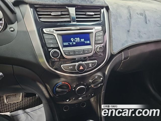 Hyundai Accent 2015 — photo 14