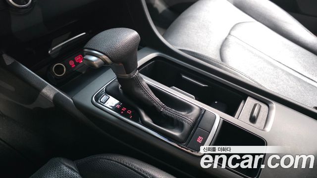 Kia K5 2016 — photo 12
