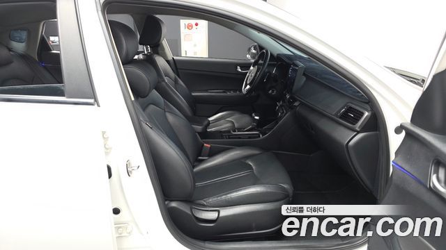 Kia K5 2016 — photo 17