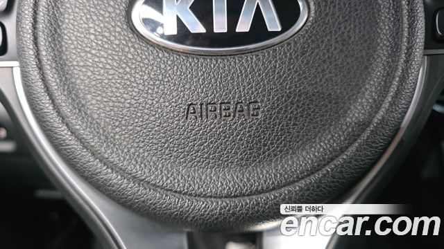 Kia K5 2016 — photo 29