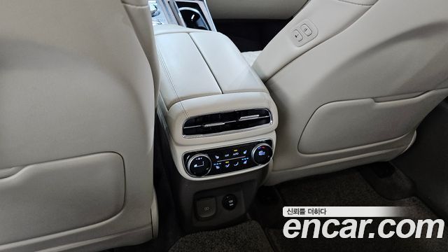 Genesis GV80 2023 — photo 25