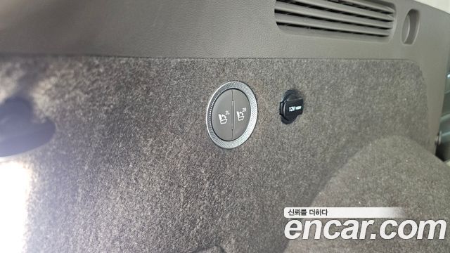 Genesis GV80 2023 — photo 29