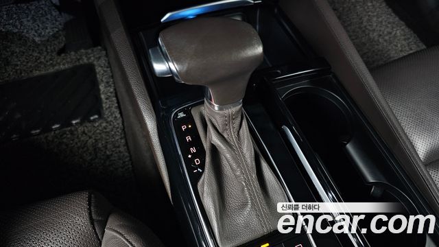 Kia K7 2018 — photo 12