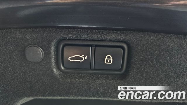 Kia K7 2018 — photo 25
