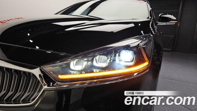 Kia K7 2018 — photo 8