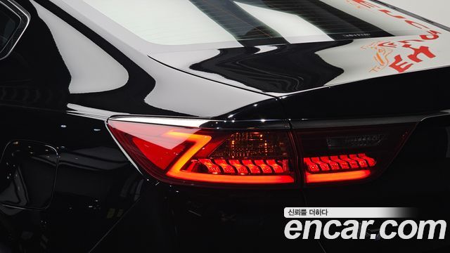Kia K7 2018 — photo 9