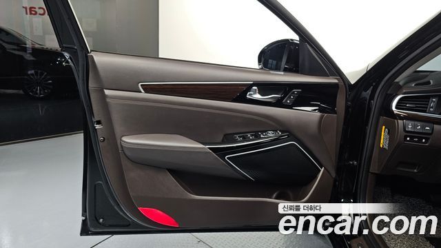 Kia K7 2018 — photo 14
