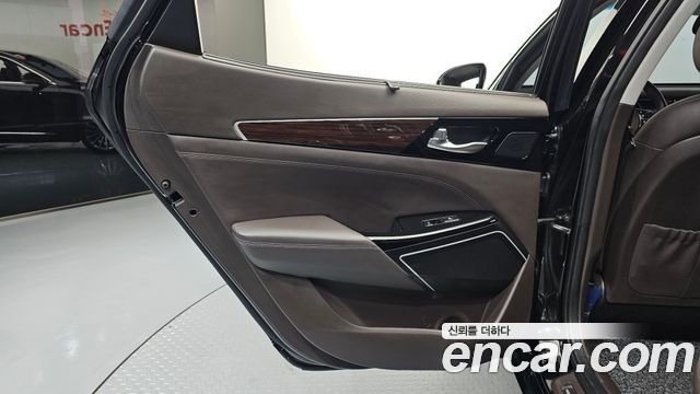 Kia K7 2018 — photo 15