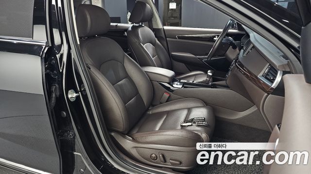 Kia K7 2018 — photo 16