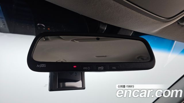 Kia K7 2018 — photo 28