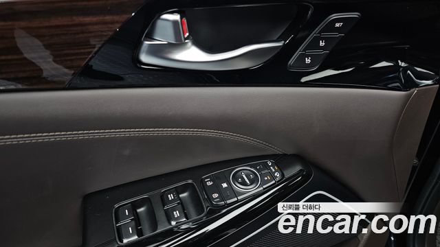 Kia K7 2018 — photo 33