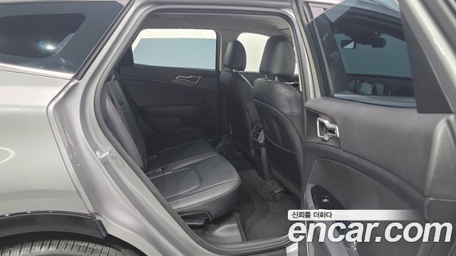 Kia Sportage 2023 — photo 11