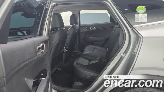 Kia Sportage 2023 — photo 17